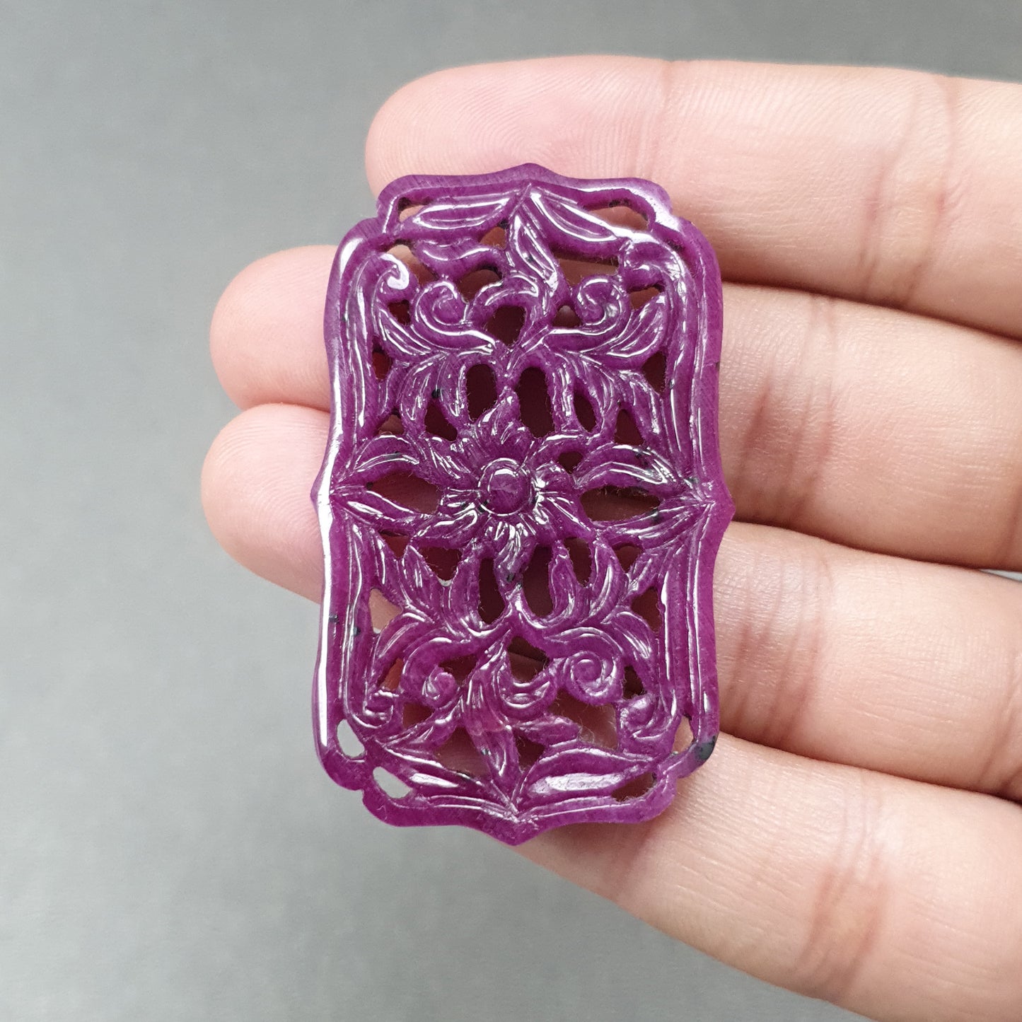 Ruby Gemstone Carving : 93.80cts Natural Untreated Red Ruby Hand Cushion Shape 53*33mm